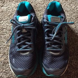 Blue and Grey Size 9 Brooks